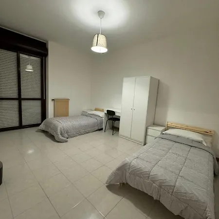 Rahima 2 * Roma